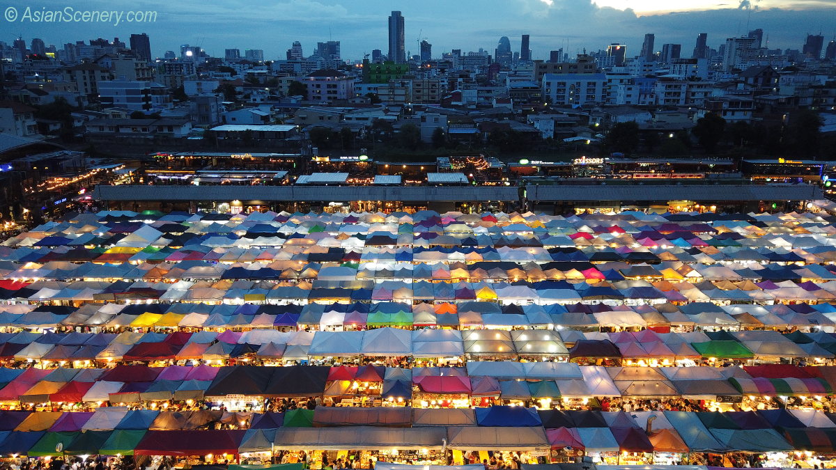 Train Night Market Rachada Asian Scenery